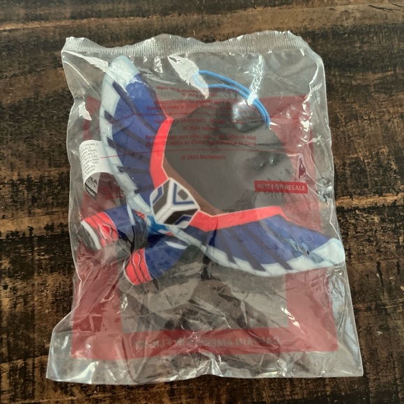 McDonald's Happy Meal Toy 2024 #7 Marvel Captain America Brave New World Plush - Picture 2 of 4